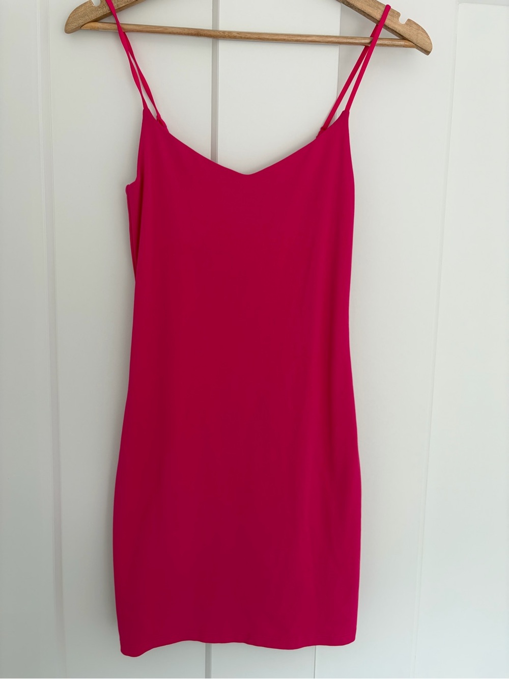 Aritzia Babaton Contour Hot Pink Slip Dress with Spaghetti Straps